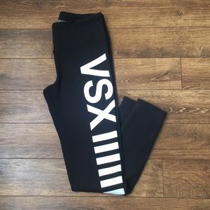 VS Knockout Medium High-Rise Black Tight